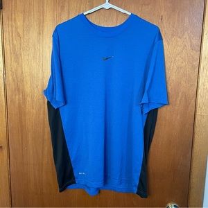 Nike mens tshirt center‎ logo blue black size large
